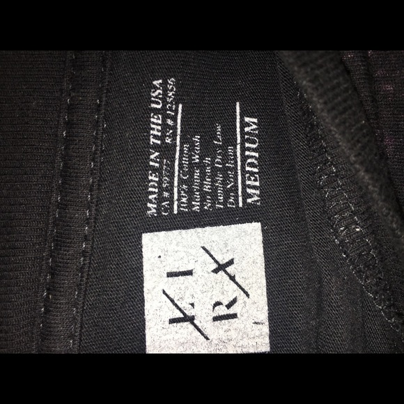 A shirt - Picture 3 of 3